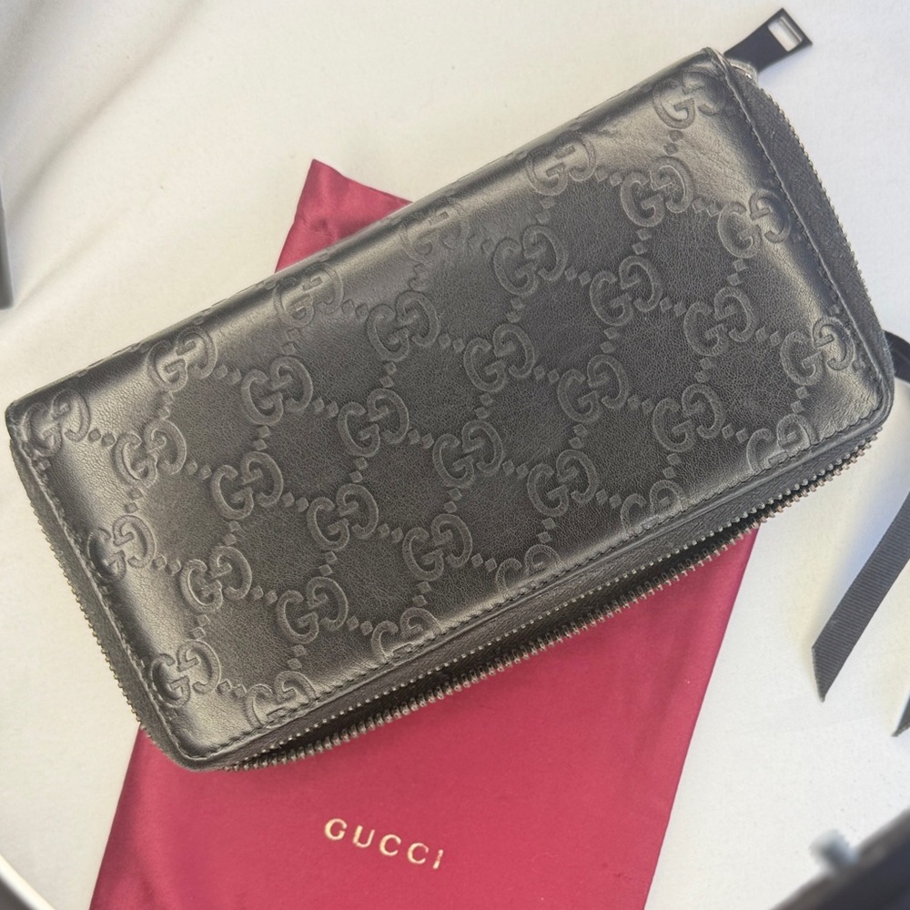 Authentic Gucci 307987 Guccissima Avel Zip Around Leather Wallet - Black